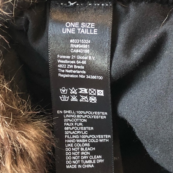 Forever 21 Winter Hat 💖 - Picture 3 of 10